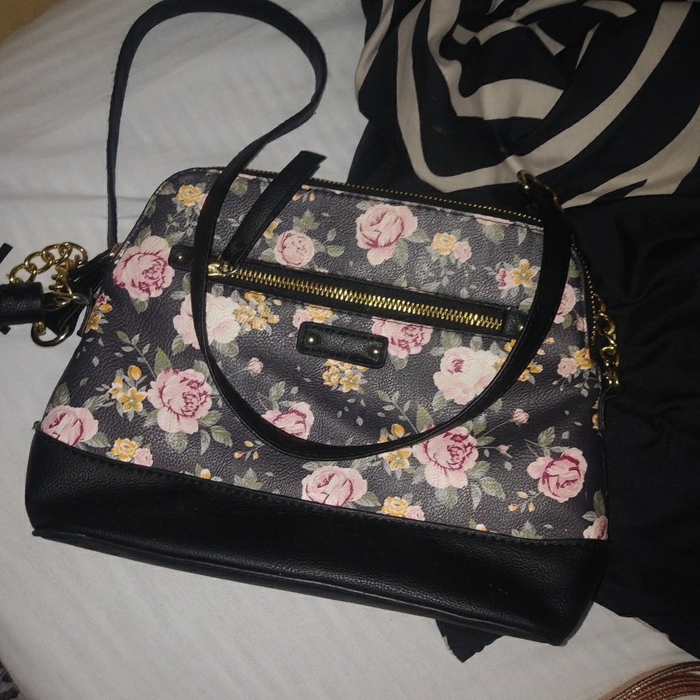 Purses - Picture 2 of 2
